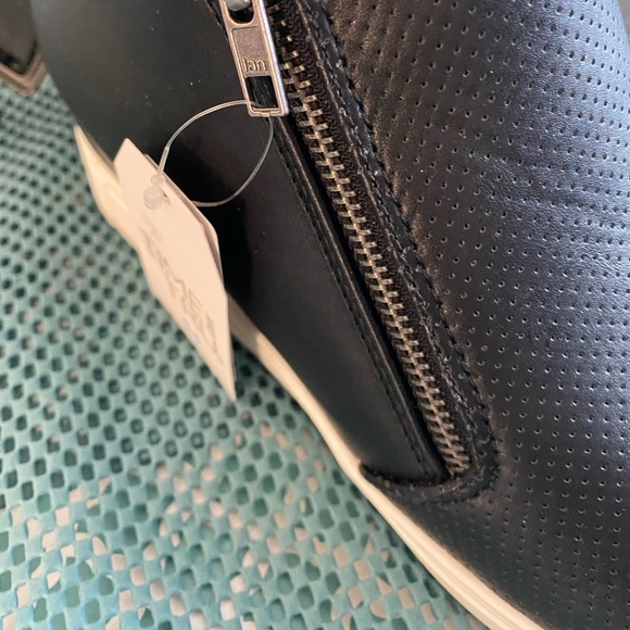 Brand new Memory foam zip-up Shoe-boots - Picture 3 of 12